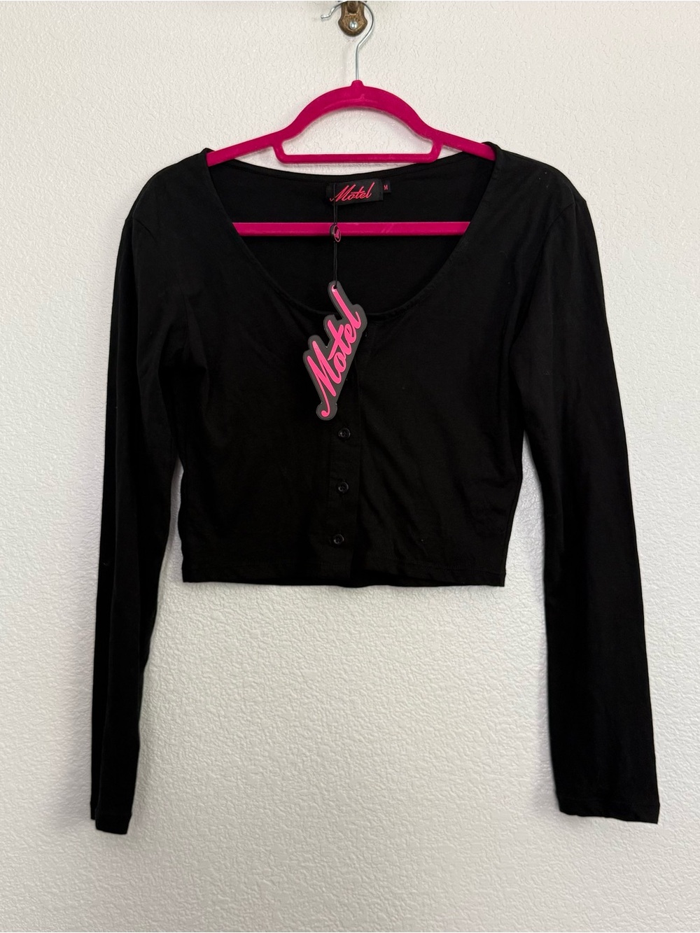 NWT Motel Carla Button Front Long Sleeve Crop Top Medium in Black